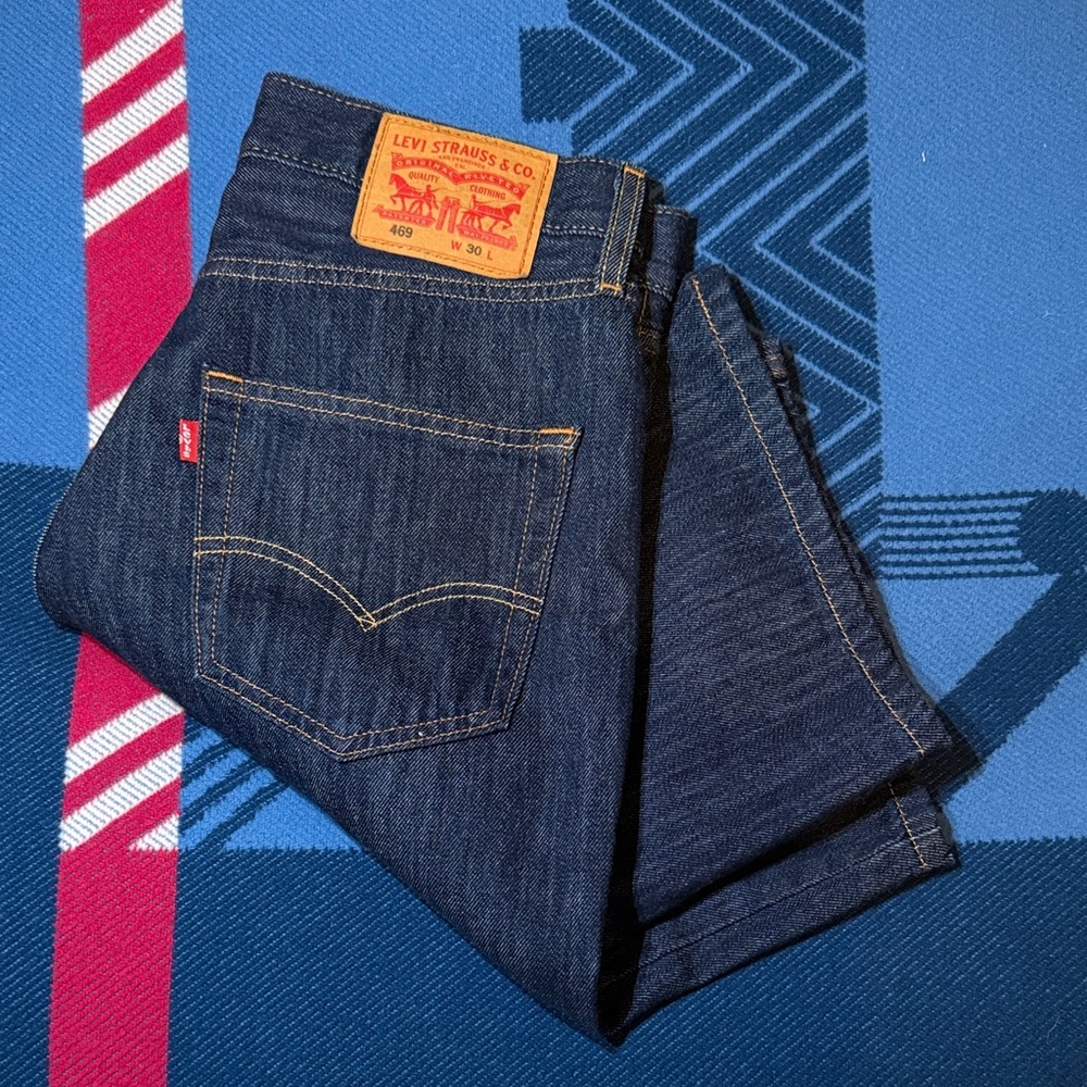 Levi's Dark Indigo Straight baggy Jean Short